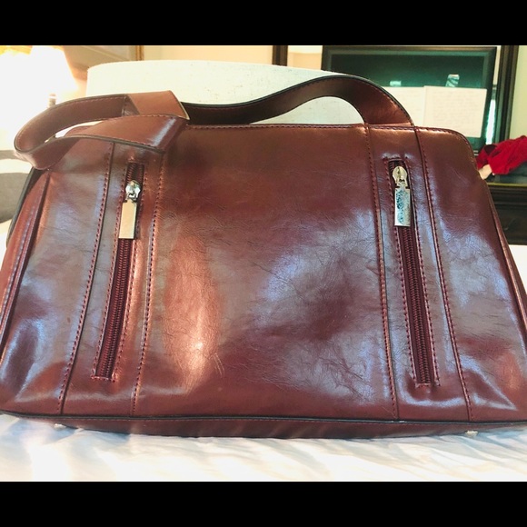 Guicci Handbag from Italy - Picture 2 of 3